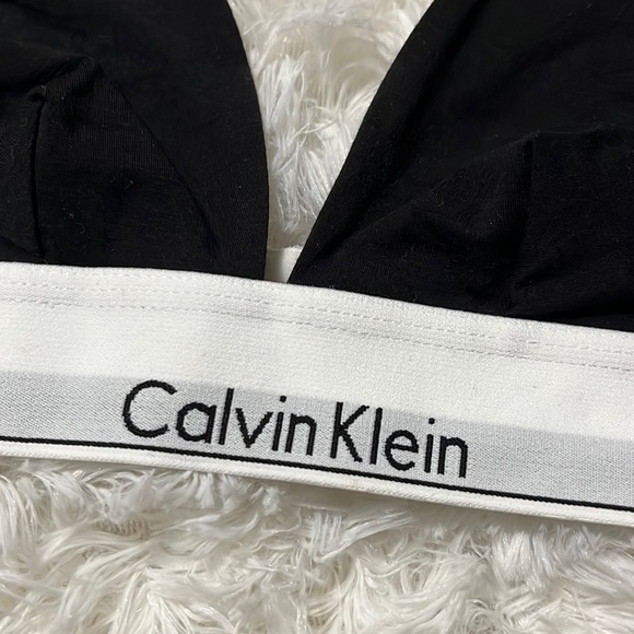 Calvin Klein bralette - Picture 2 of 5